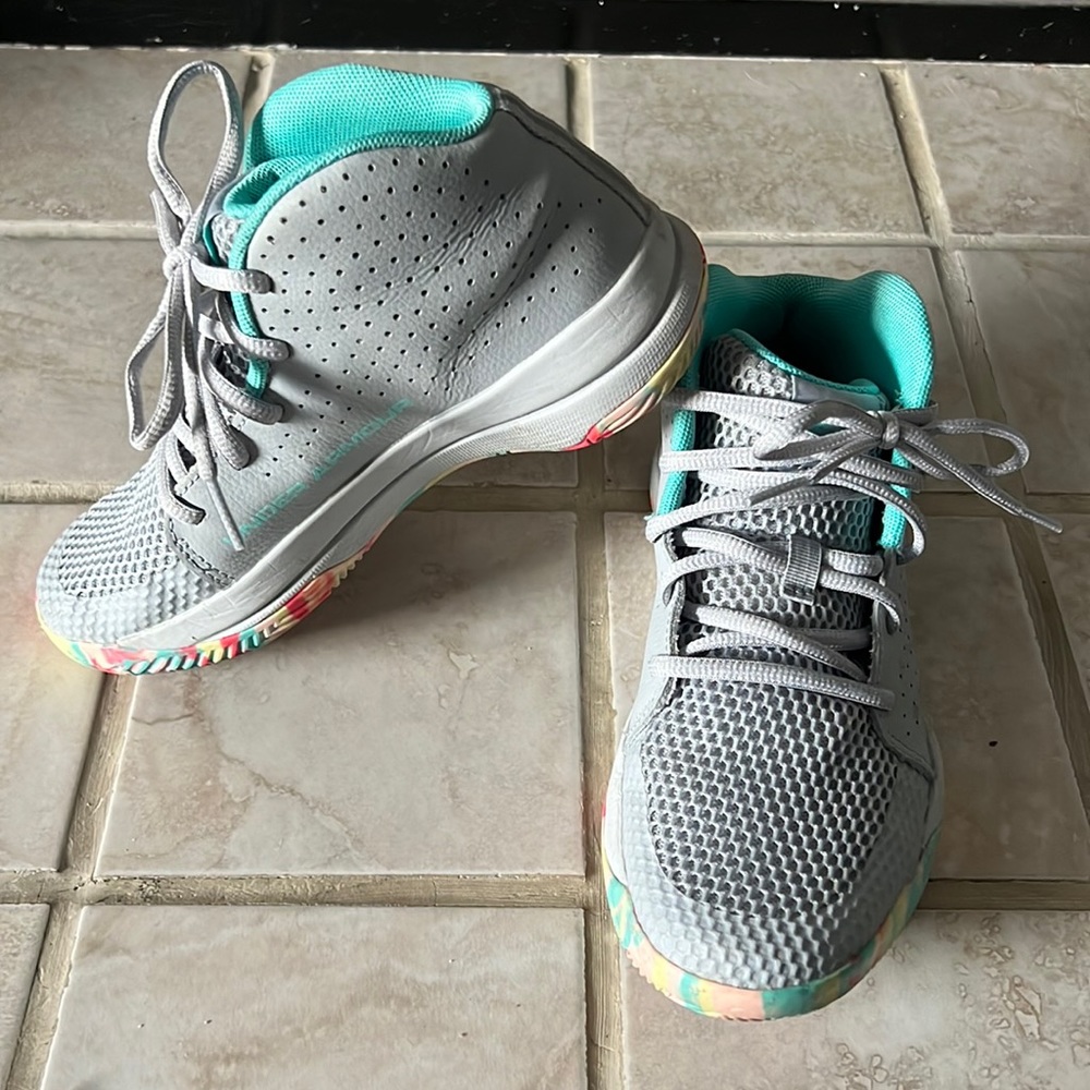 Sneakers— Under Armour